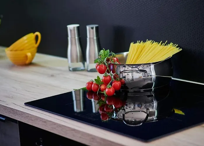 Skyline Two-bedroom With Balcony Apartament