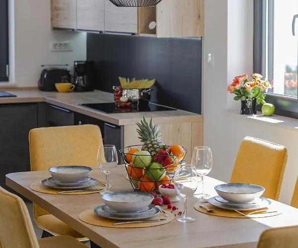 Skyline Two-bedroom With Balcony Apartament