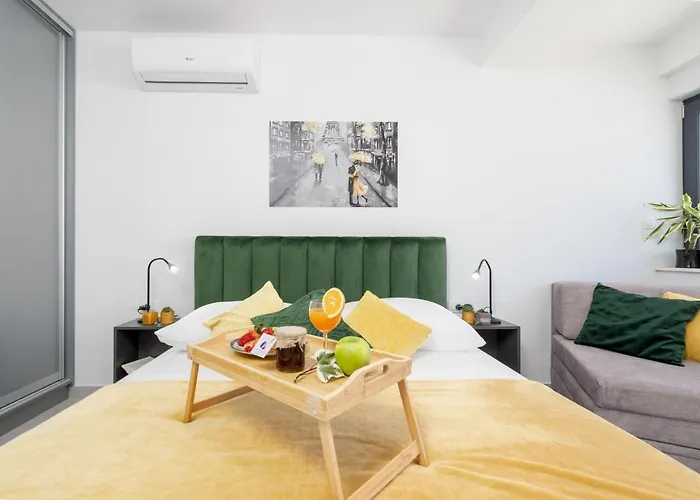 Skyline Two-bedroom With Balcony