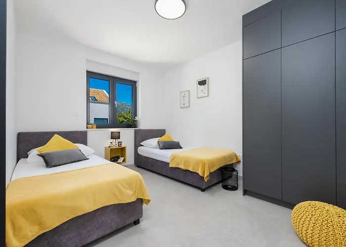 Skyline Two-bedroom With Balcony * Cavtat