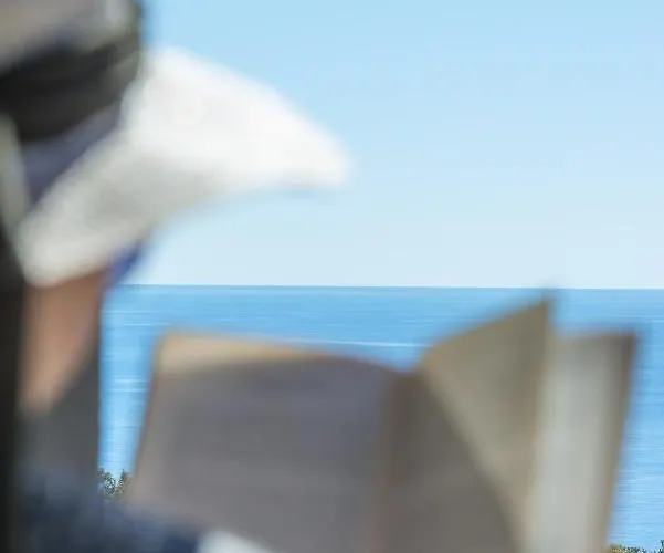 Skyline Two-bedroom With Balcony Apartament