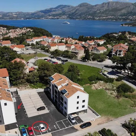 Appartamento Skyline Two Bedroom With A Balcony Cavtat