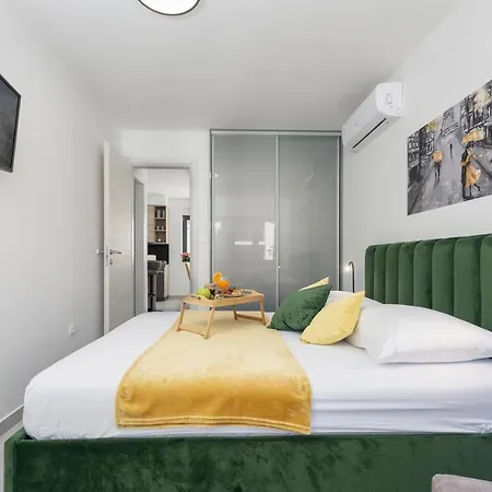 Appartamento Skyline Two Bedroom With A Balcony Cavtat