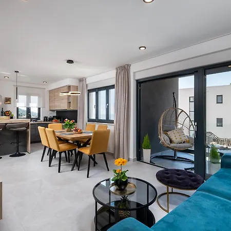 Apartmán Skyline Two Bedroom With A Balcony