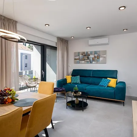 Appartamento Skyline Two Bedroom With A Balcony Cavtat