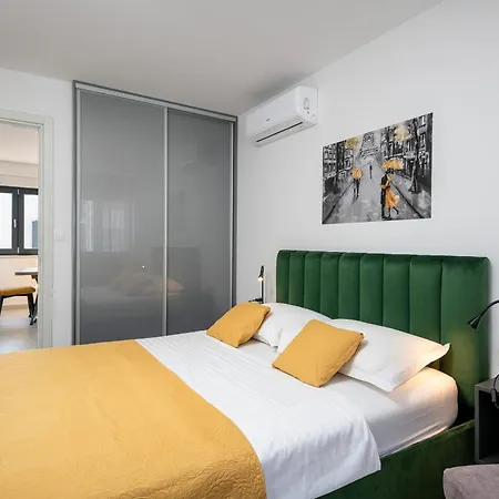 Skyline Two Bedroom With A Balcony