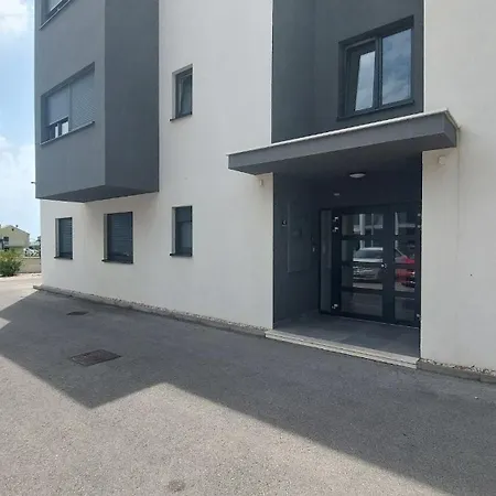 Skyline Two Bedroom With A Balcony Апартаменты Цавтат