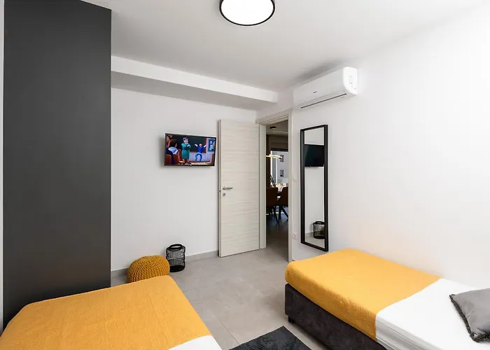 Skyline Two-bedroom With Balcony
